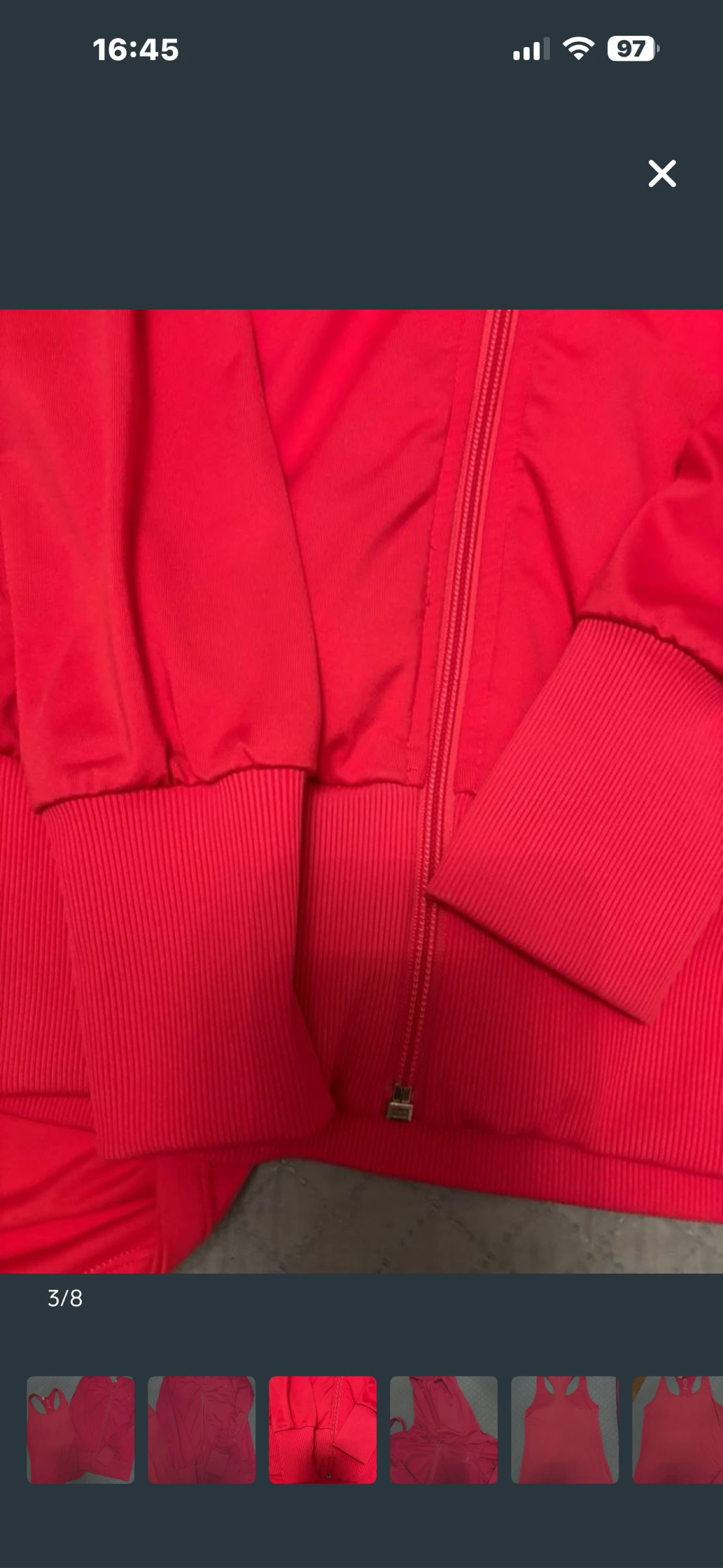 Chaqueta y camiseta de deporte, chica – photo 5